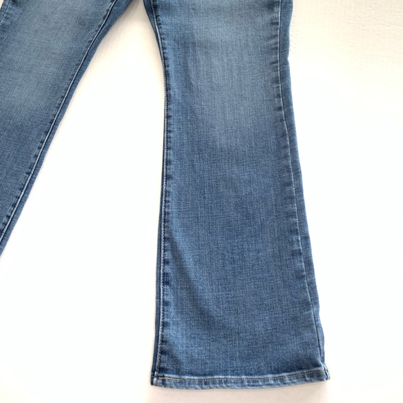 Levi’s Classic Boot Women’s Size 16 Classic Blue Jeans - Picture 2 of 16